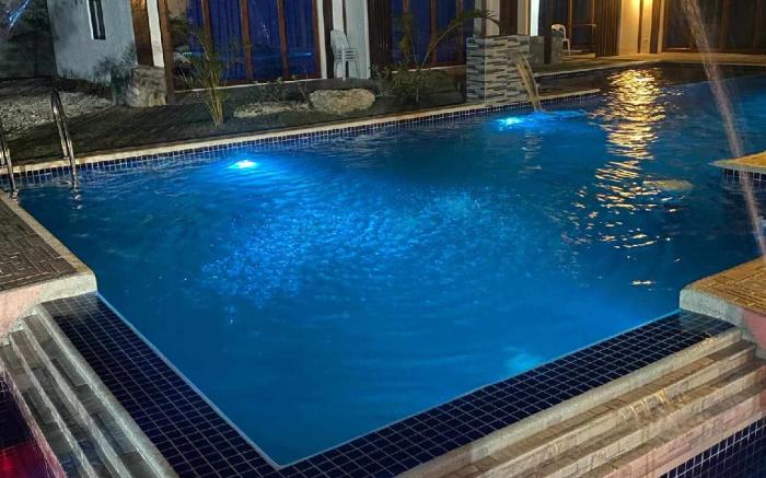 Bluewaves Hostel & Villa Panagsama by Hiverooms