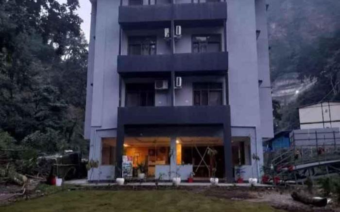 Jungel Resort