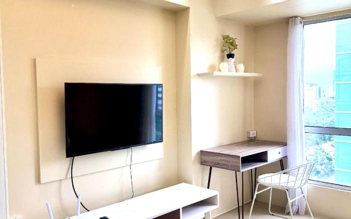 Classy & Stylish 1BR pool, wifi, smart tv