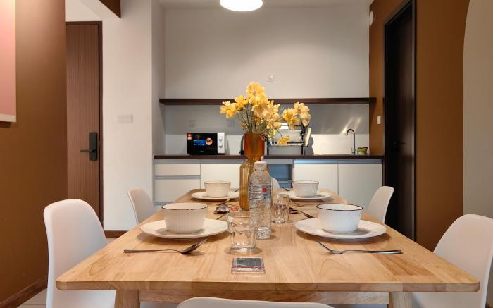 Near Airport|FreeParking|Balcony|NewCozy 2BR 5 Pax