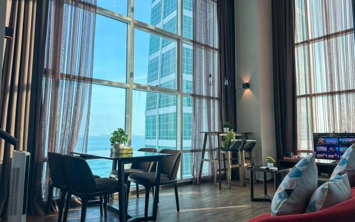 Maritime l SeaView 2BR Duplex Georgetown l 8PAX