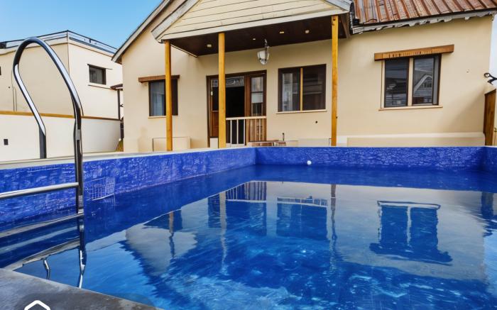 Gagan's Abode 2BR Villa|Private Pool by Homeyhuts
