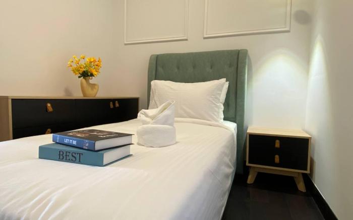 Comfy Seaview 3BRunit at R&F Seine Region by ANJU