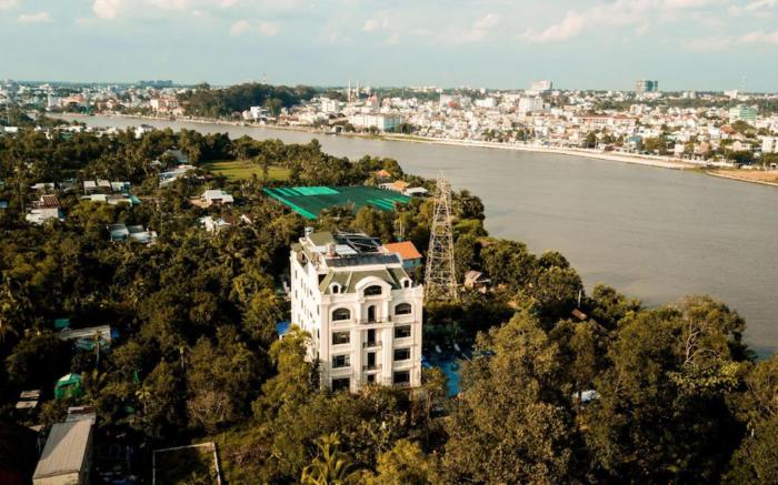 Golden Emerald Resorts