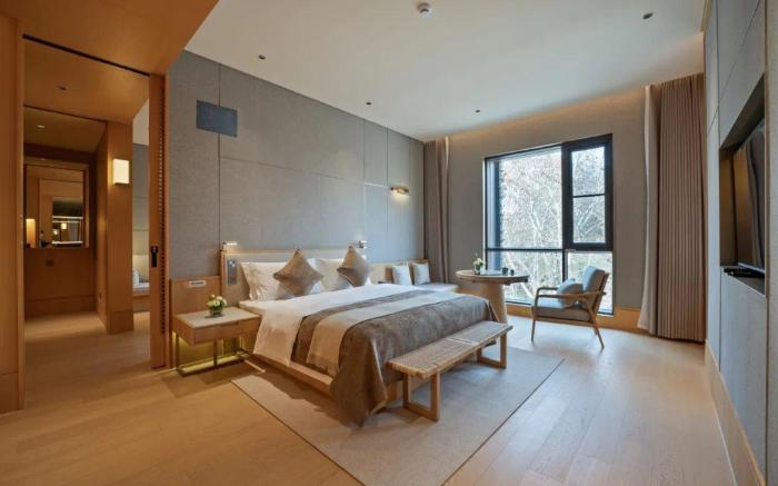 Hangzhou West Lake Image Hotel (Willow Waves and Orioles Leifeng Pagoda Branch)