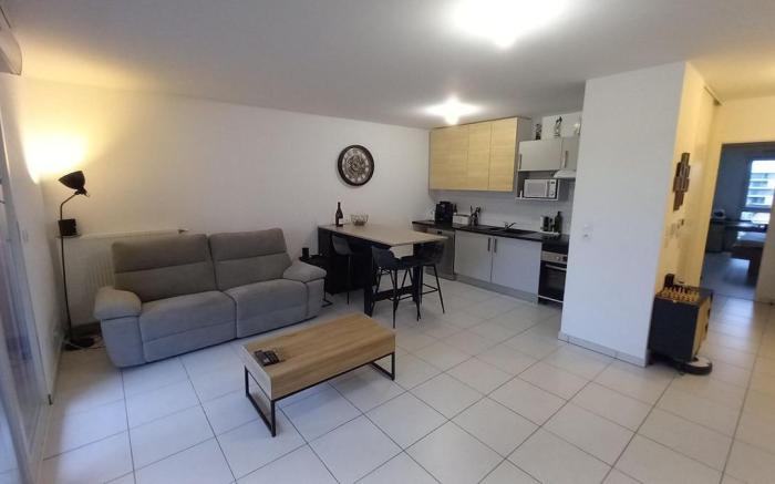 LE BARBUSSE 2 rooms, 3 bed, 20 min from the center