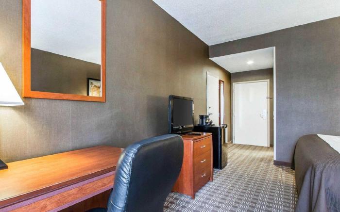 Quality Inn & Suites Benton - Draffenville