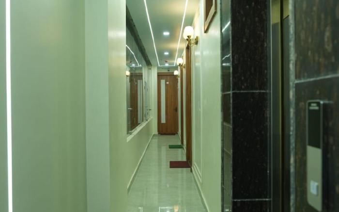 Deep palace inn