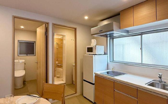 Two BR 2 Baths Vibrant Stay Near Downtown Shops