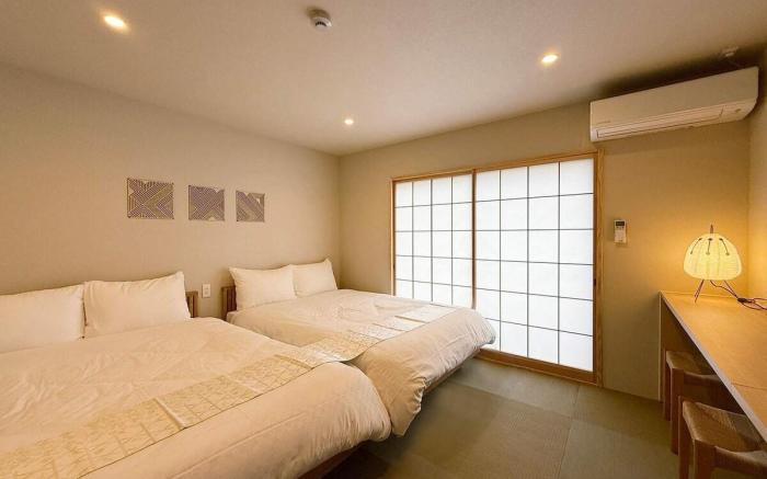 Spacious 2BR, 2 Baths | Steps to Shops & Dining 31