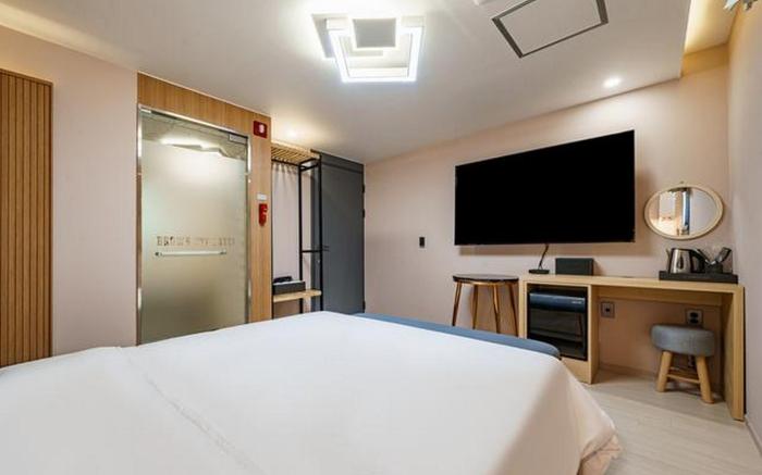 Andong Brown Dot  Andong Culture Street Branch