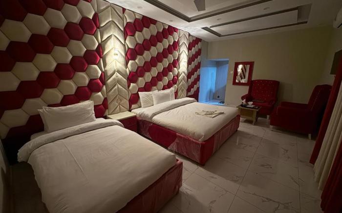 Western Lodge Guest House