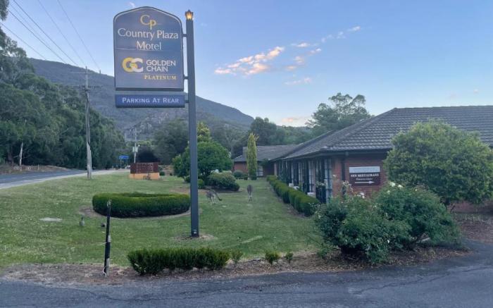 Golden Chain Country Plaza Motel Halls Gap
