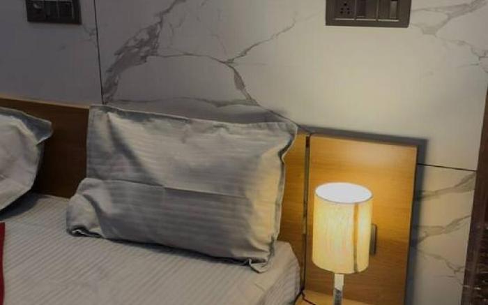 Vagamon Springs - Deluxe Double Room with Balcony