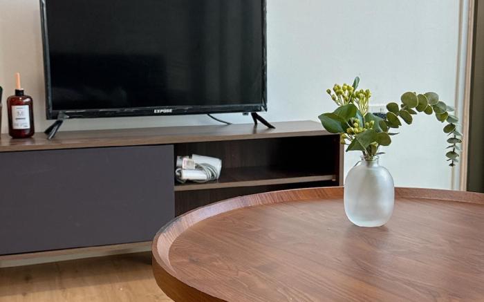 23 - Greenery Lake View Suite @ Mount Austin, JB