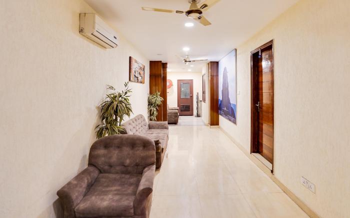 Super Townhouse Oak Silver City Chowk Formerly HW Residency