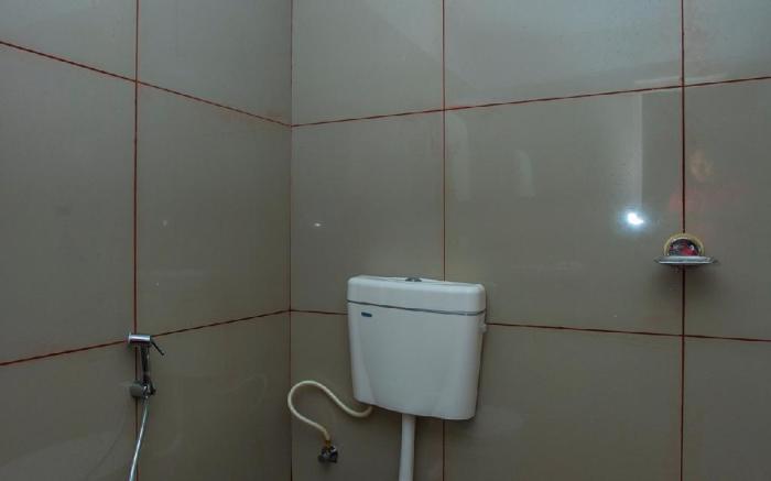 Hotel O Varcity Phi Premium Pavilion ,Above HDFC Bank ,Near Anjaneya Temple Madiwala, Hosur Main r