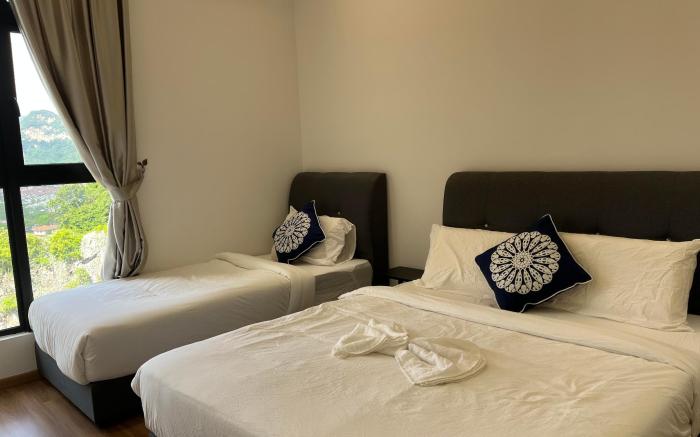 CozyWhite Stay @ The Cove Hillside Residential 