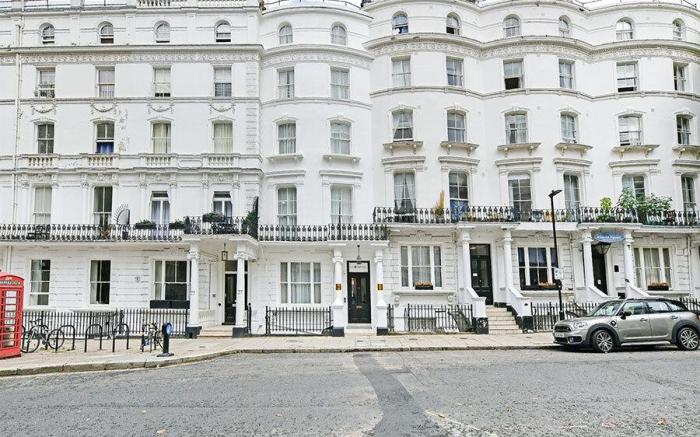 The Chapter Hotels - J Hyde Park