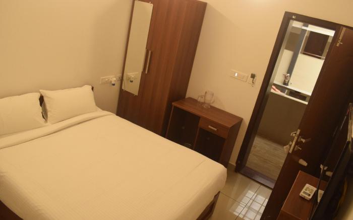 Sunstar Residency and Food Plaza Pala