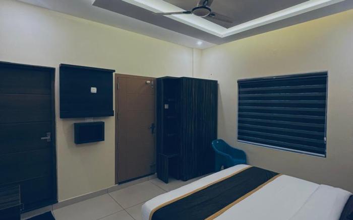 Rooms in Kalpetta  | Azay Luxurious Apartment