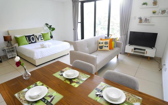 LOVELY & COZY HOME @ MIDHILLS  GENTINGl 8 MINS GPO