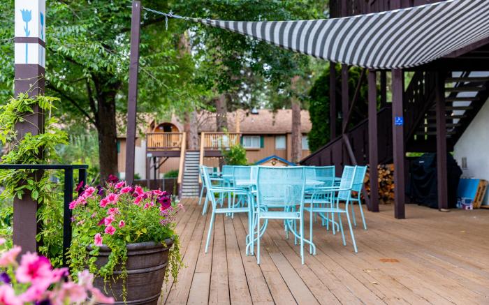 Blue Elk Inn
