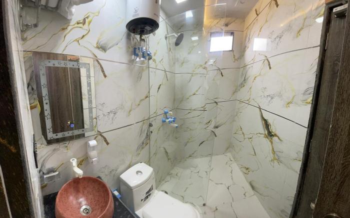 SHRI RADHEY KRISHNA HOME STAY 