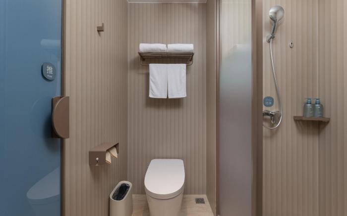 Hanting Hotel Nanjing South Station Mingfa Plaza Metro Station