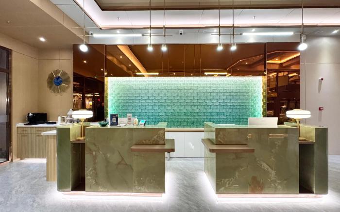 Dequan Hotel (Beijing Chaoyang Park Jintai Road Subway Station Store)