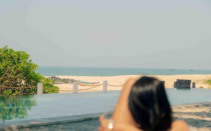 The Postcard on the Arabian Sea