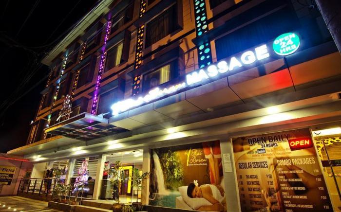 Eloisa Royal Suites