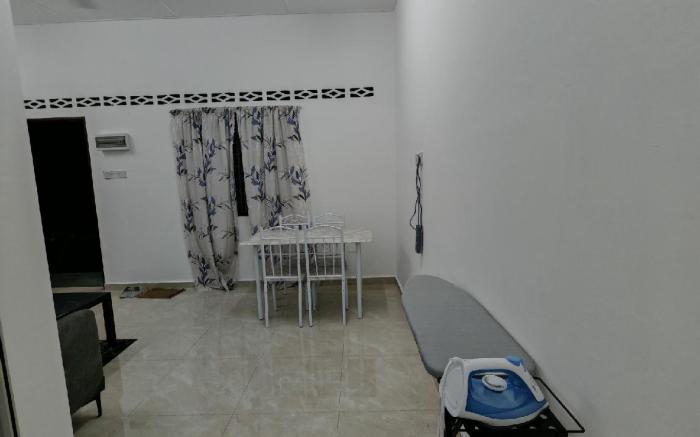 HOMESTAY BANTING #6, MUSLIM, 2R-4BED, +2TILAM, 7px