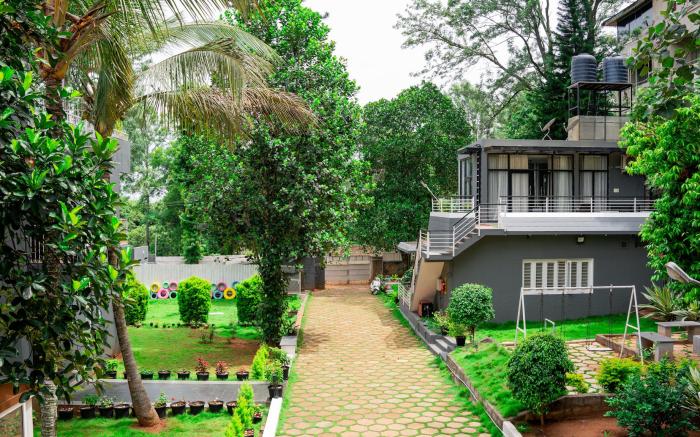 Thavika Silverwood Residence
