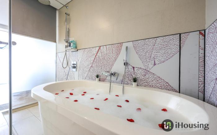The Straits Premium 1BR/2Pax/Bathtub By I Housing