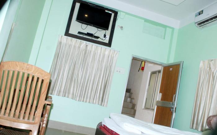 Hotel Omm Guest House Puri By Morservices