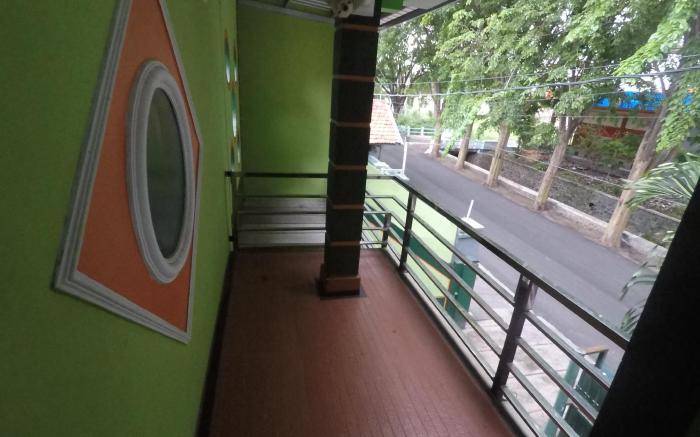 Dhika Adventure - Hostel & Travel