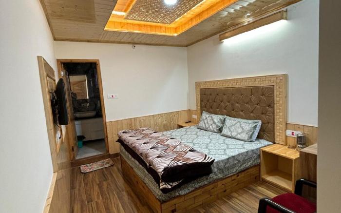 Vizvei Shimla Valley View Room