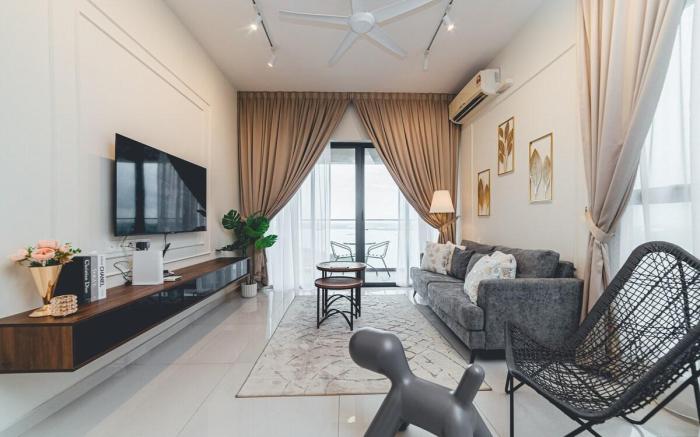 Danga Bay Harmony Hideout 3BR 8pax Balcony Seaview