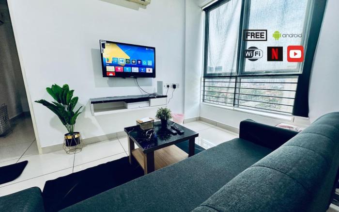 #Netflix 8-pax Seaview Condo @Georgetown Mansion1