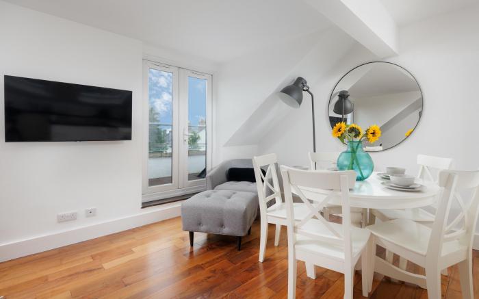Stunning Penthouse Apartment - Plymouth - Parking 