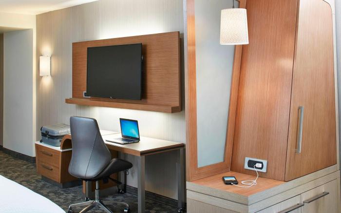 Courtyard by Marriott Lake George