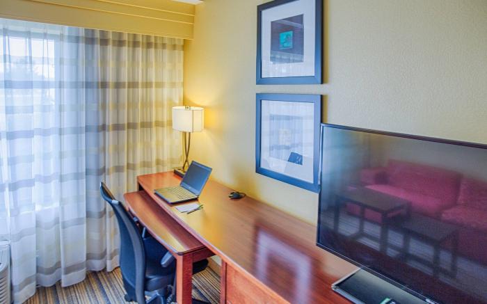 Courtyard by Marriott Fargo Moorhead, MN