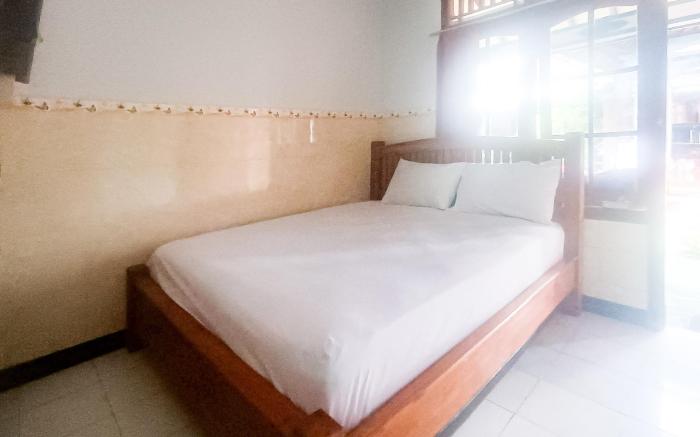 Astri Homestay Carkranegara Mataram Mitra RedDoorz