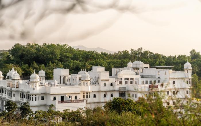 Daulatgarh Resort and Spa