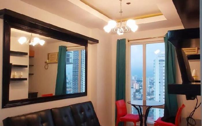 One Bedroom With Pool