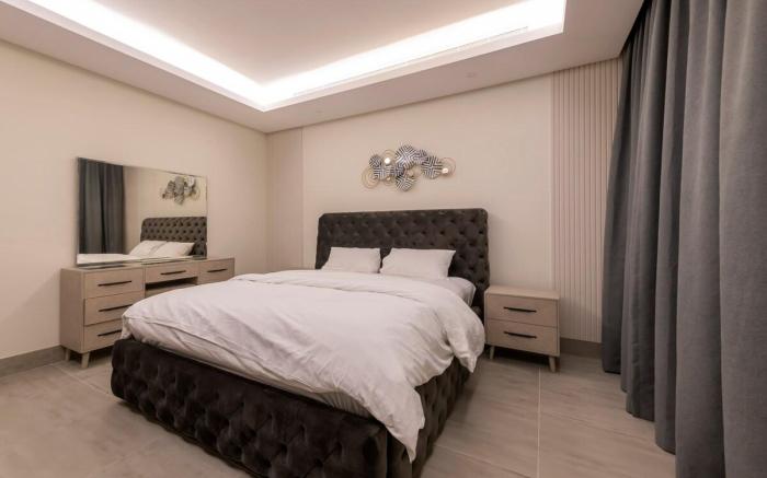 Beautifully designed two-bedroom flat in Hittin