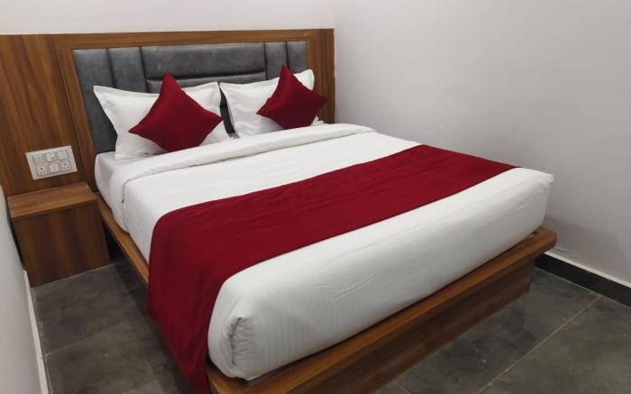 HOTEL MARUTI R