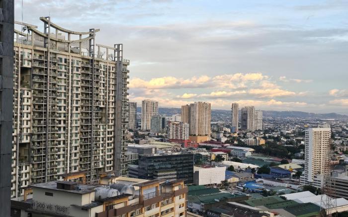 Condotel 1BR  w/ Balcony SM Light Residences #LT12