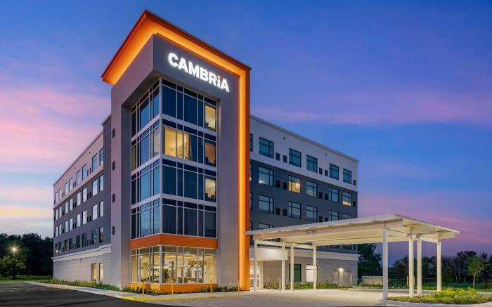 Cambria Hotel Tampa-Brandon